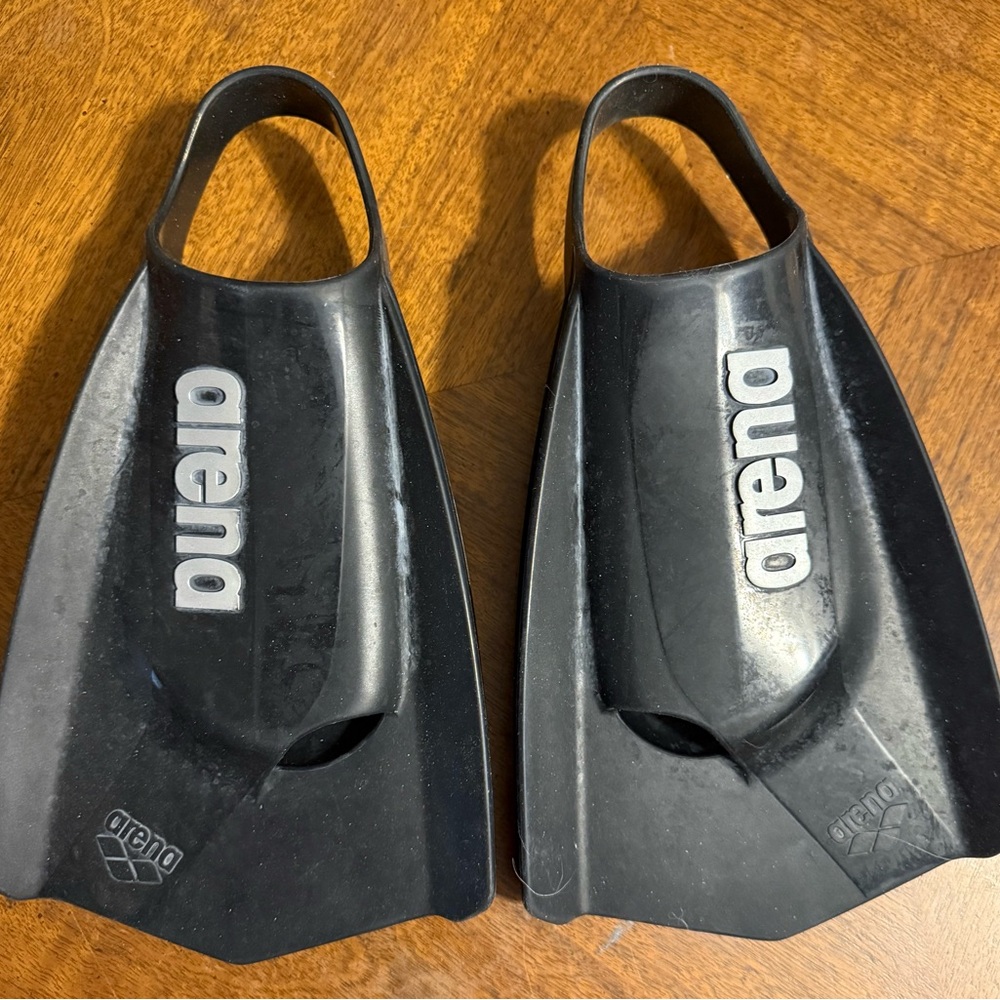 Arena Black Swim Fins size 9.5-10.5